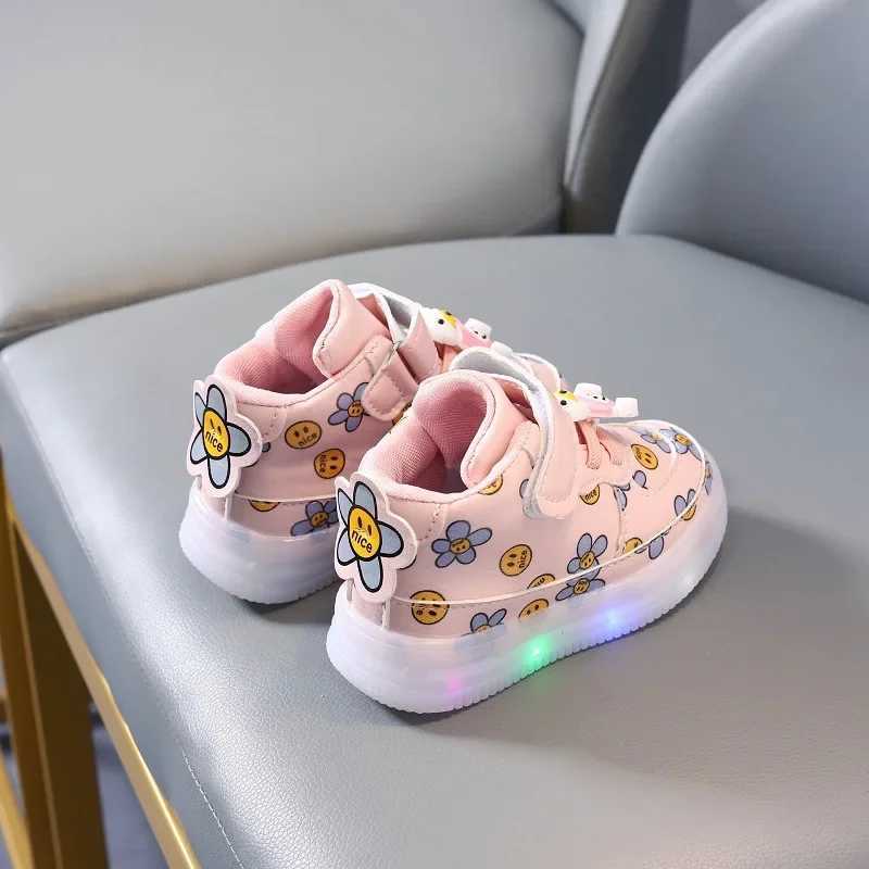 Athletic Outdoor Childrens Shining Light Sneakers Little Kids Glowing Light Sneakers Baby Toddler Luminous Shoes Childrens Light-up Board Shoes H24122