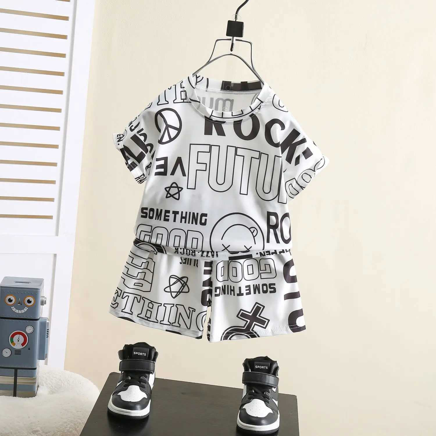 Clothing Sets Summer Kid Boy Clothes Set Letter Printed T-shirts and Shorts 2pcs Suit Children Girls Short Sleeve Top Bottom Outfits TracksuitY241225N