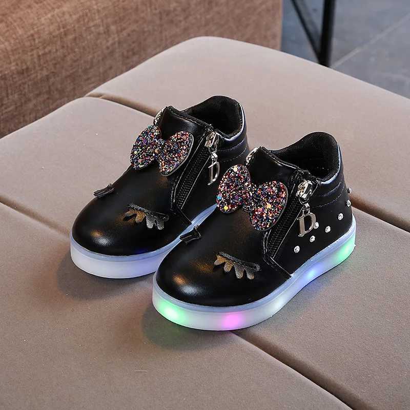 Athletic Outdoor Girls Glowing Light Sneakers Spring And Autumn Childrens Casual Shoes Kids Shiny Light Shoes Kids Fashion LED Light-up Sneakers H2412