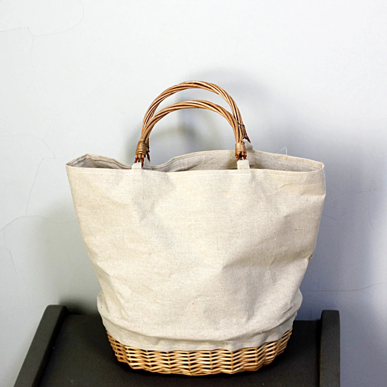 New Free Shipping Designer Bag Wicker Woven Basket En Patchwork Handbag Handmade Rattan Bag Bohemian Straw For Woman Travel Beach Bags Tote