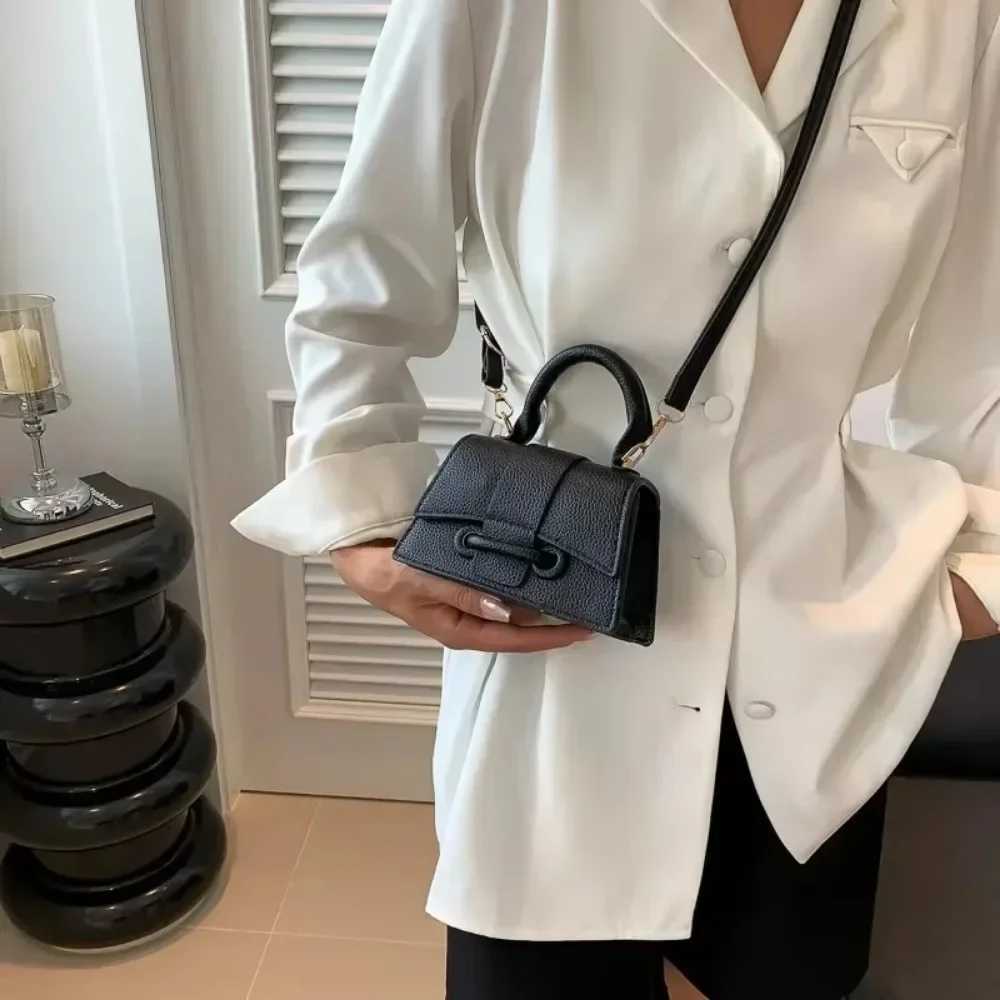 2024 New Fi Womens Versatile Trendy Casual Mini Crossbody Bag Niche Trendy Shoulder BagXJ241225