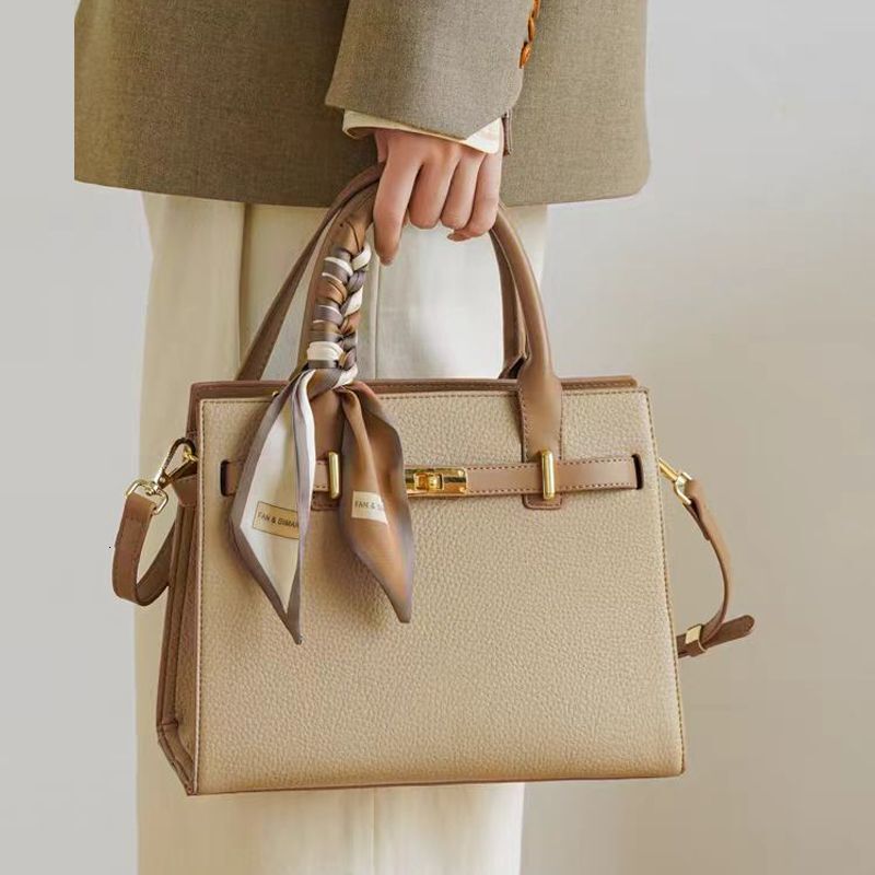 Bag Commuter Handbag, Women's 2024 New High-End Large Capacity Shoulder Crossbody Bag, Mother's Bag
