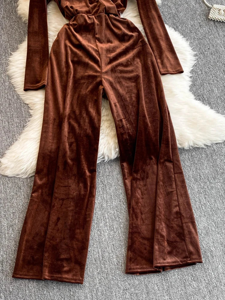 EWQ Winter Elegant Velvet Jumpsuit V-neck Strap Cinched Waist Slimming Minimalist High Waisted Wide Leg Jumpsuits 27X1844 241224