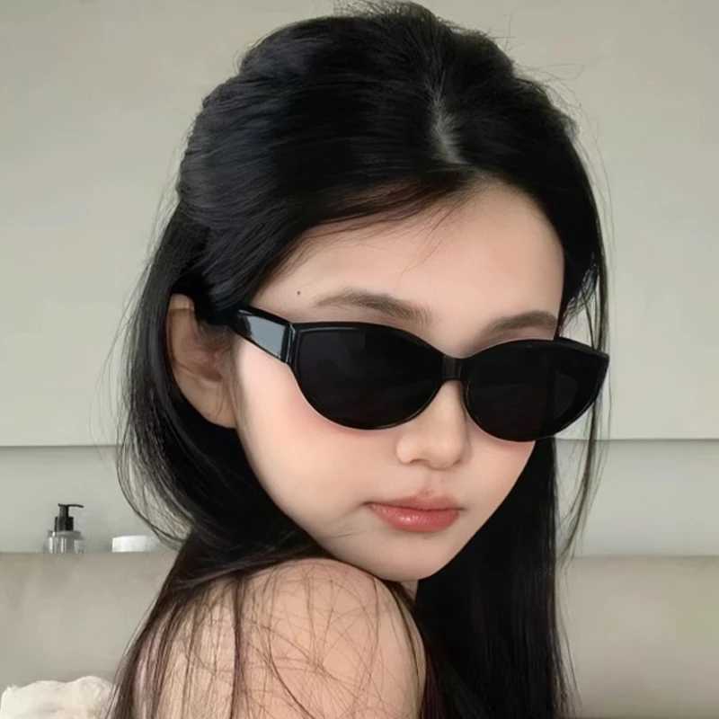 High end trend UV anti sunlight retro cat eye small frame sun mens text sun protection and driving sun X2412251