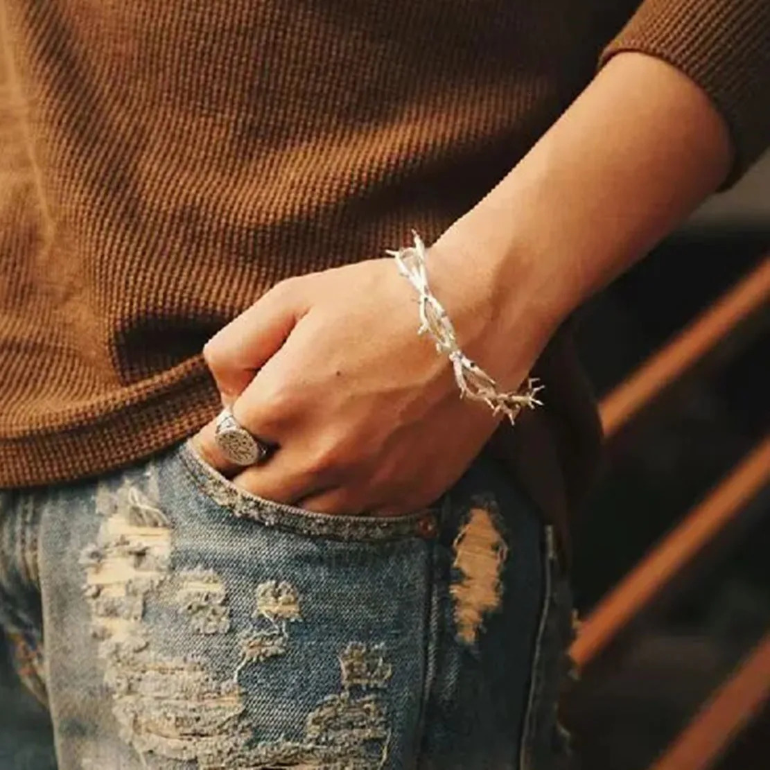 Thorn Bracelet Punk Gothic Cosplay Unisex Metal Hip Hop Hand Chain Silver Color Jewelry Bangles Props Birthday Gift Accessories 241225