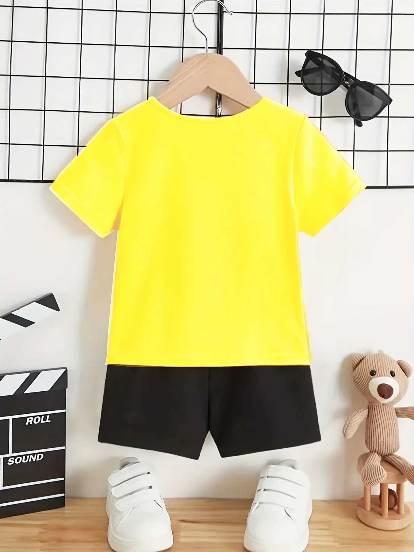 Clothing Sets Summer boys clothing set childrens little man printed T-shirt and shorts 2-piece set childrens girls topY241225OVNC
