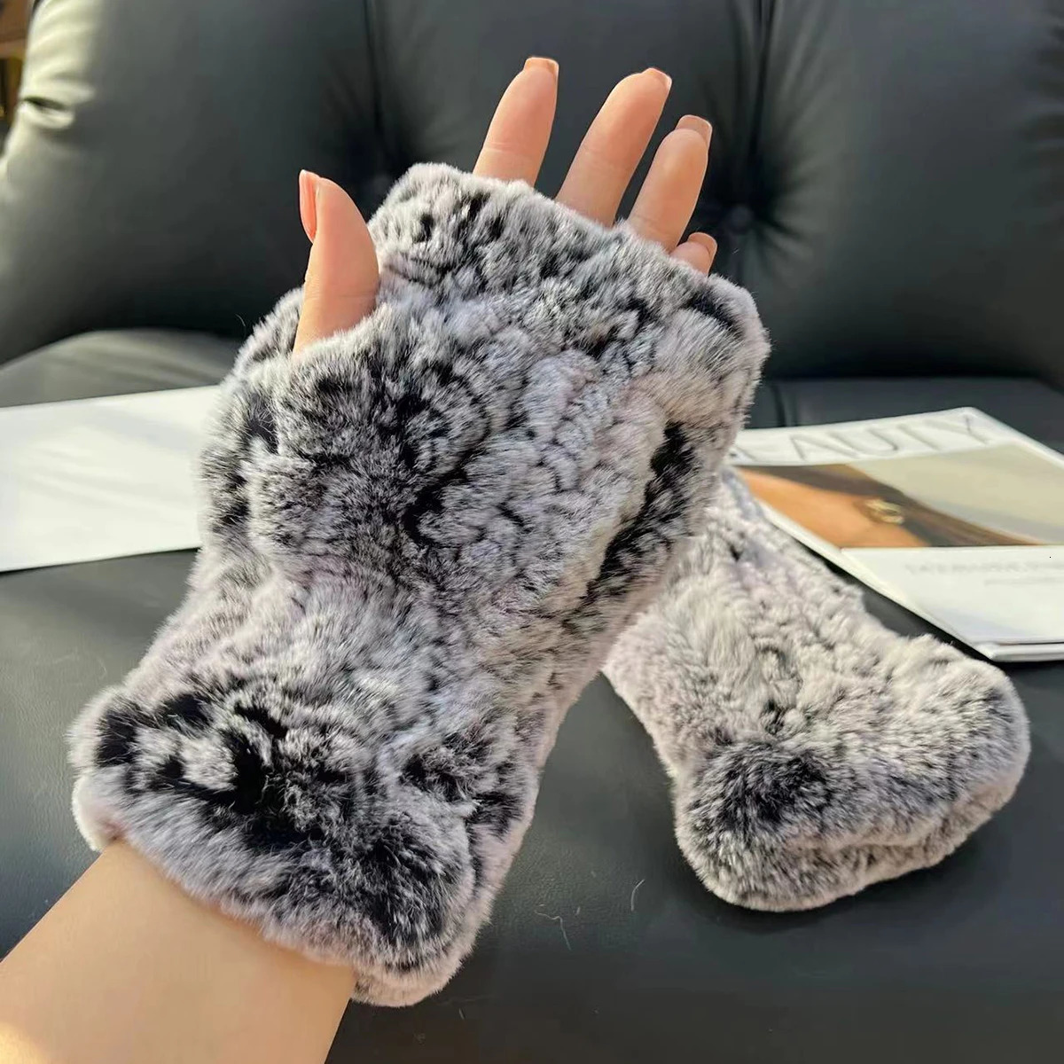 Style Fashion 100% Genuine Rex Rabbit Fur Lady Gloves Women Winter Keep Warm Real Fur Glove Elastic Knit Outdoor Fur Mittens 241225