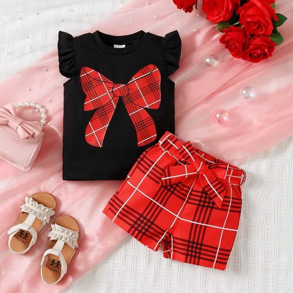 Clothing Sets 2PCS Baby Girls Clothes Set Flutter Short Sleeve Plaid Bow Print Top and Shorts Fashion Photograph Outfit for Toddlers 0-2 YearsY241225F