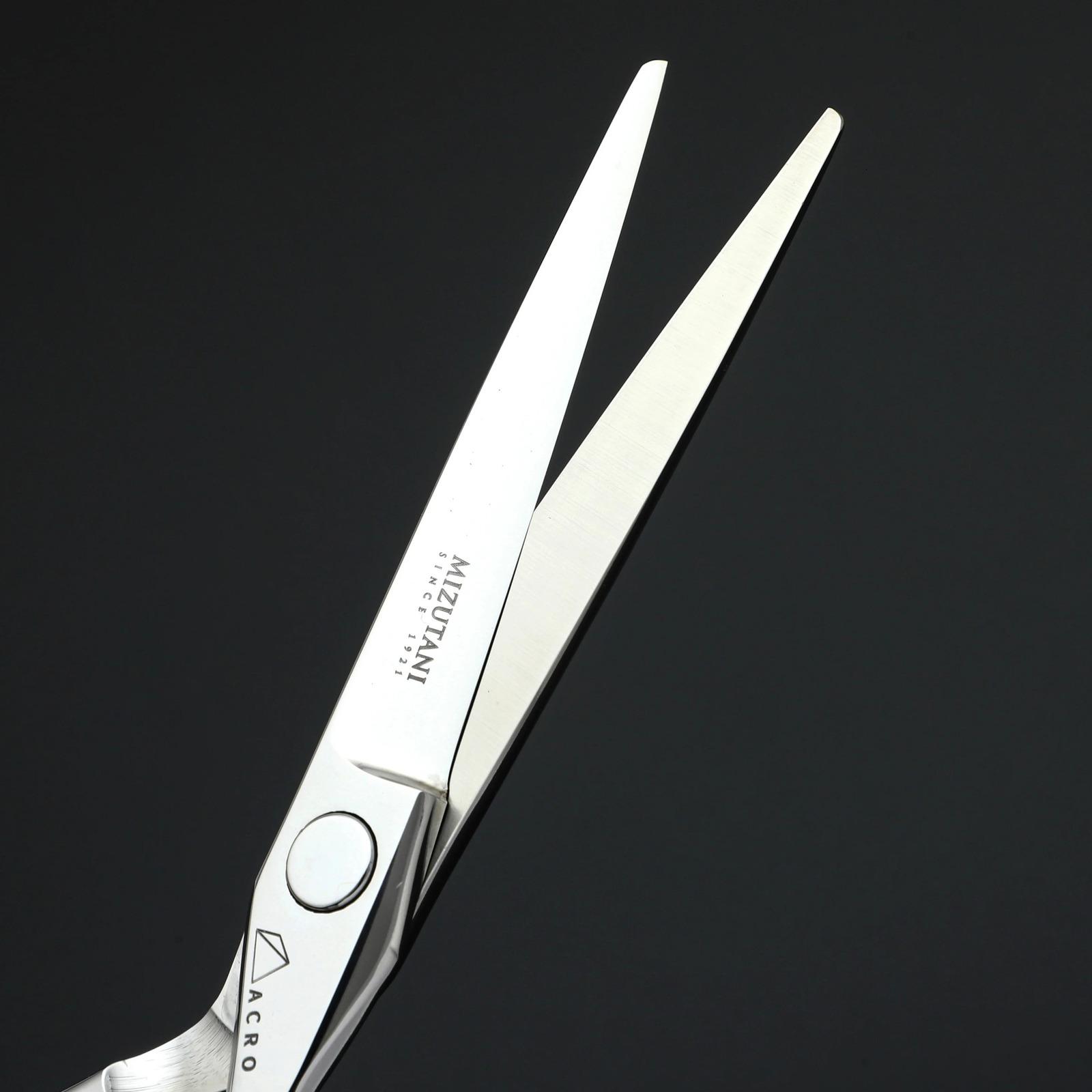 barber scissors 5.5/6.0/6.5 inch scissors VG10 material Professional hair thinning scissors barber scissors tool 241225