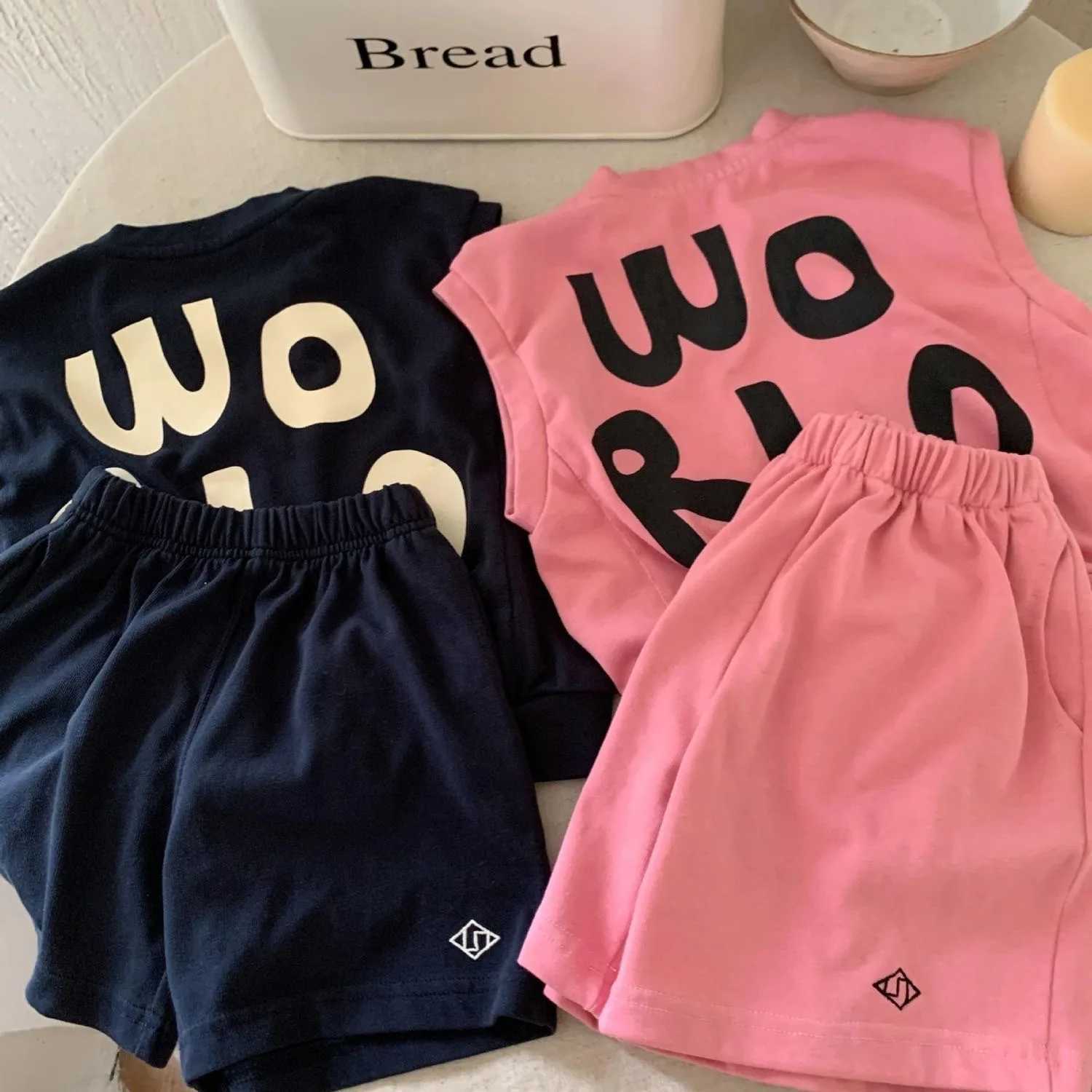 Clothing Sets Summer Baby Girls Clothes Set Kid Boy Sleeveless T-shirts and Shorts 2 Pieces Suit Children Letter Printed Top Bottom OutfitsY241225J19W