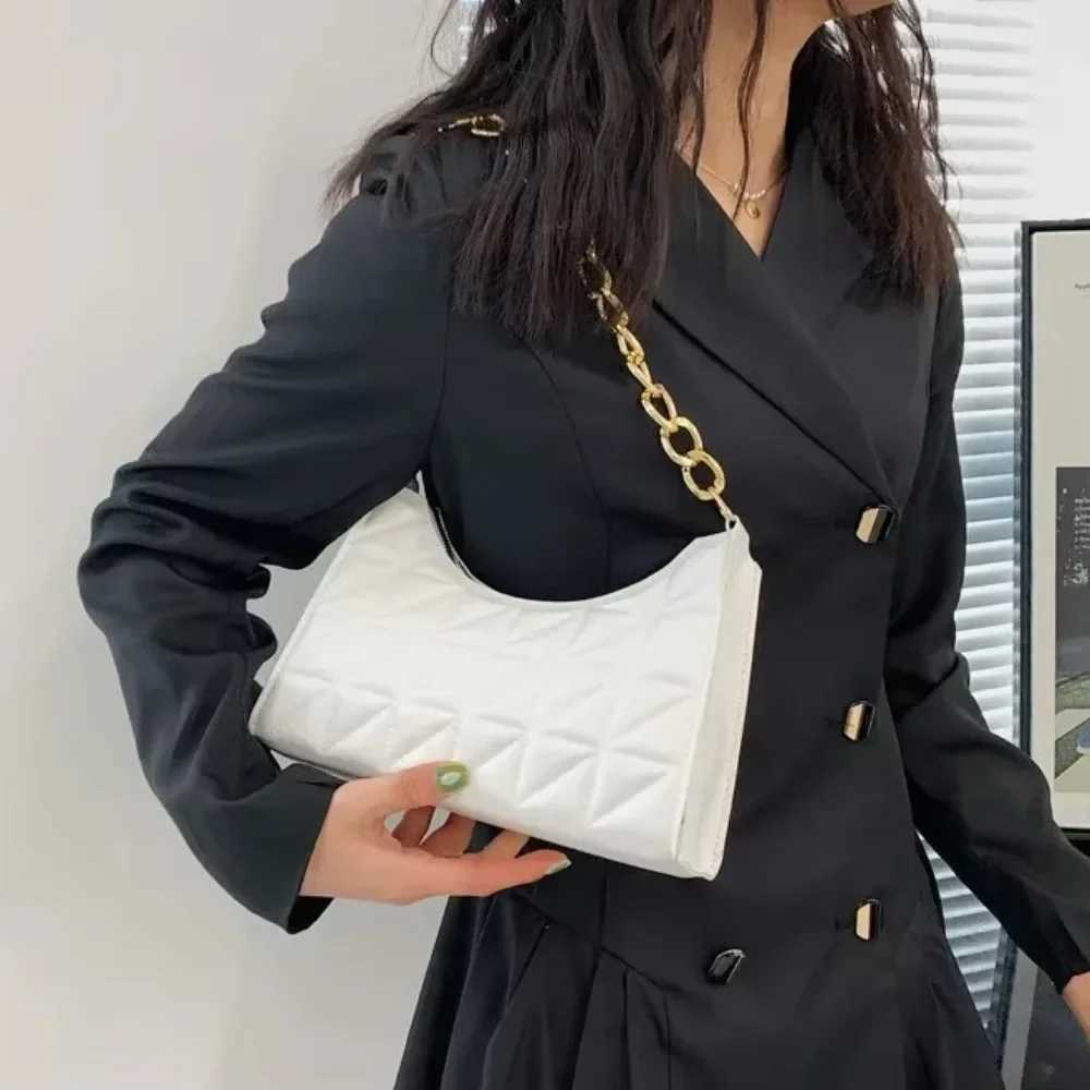 Womens Advanced Diamd Bag 2024 New Trend All-mah Shoulder Bag Niche Chain Handbag Female Fi Texture Shopping BagXJ241225