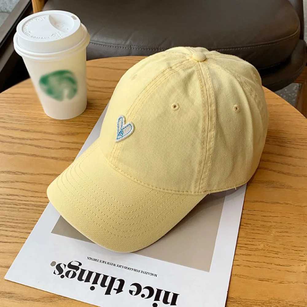Retro Love Heart Baseball Hat Womens Heart Embroidered Wide Brim Hat Soft Top Sunshade Hat Outdoor Sports Sunshade Hat W241225