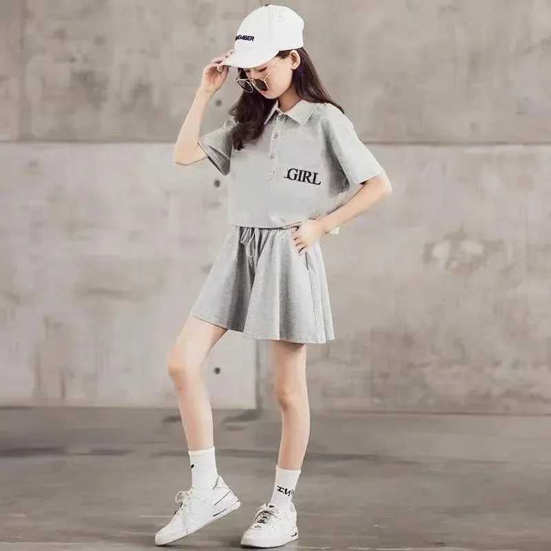Clothing Sets Summer Children Girl Clothes Set Kid Lapel Tshirts and Shorts 2 Pieces Suit Short Sleeve Letter Top Bottom Outfits TracksuitsY241225RQOB
