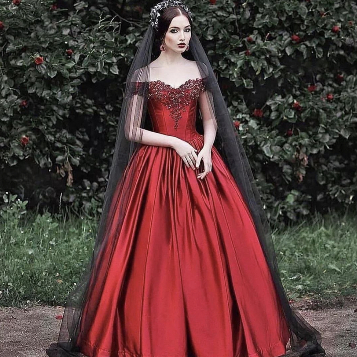 Dark Red Satin Gothic Wedding Dresses With Black Lace Appliques Beaded Off Shoulder Floor Length A Line Vintage Bridal Gowns 2025