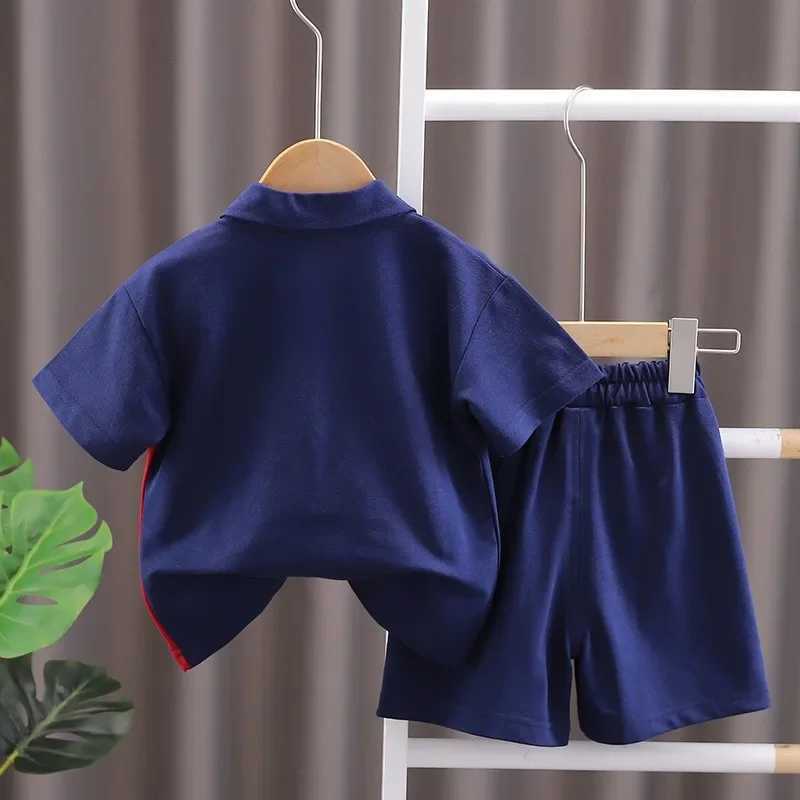Clothing Sets Summer Children Boy Clothes Set Lapel Striped T-shirts and Shorts 2pcs Suit Kid Letter Top Bottom Outfits Fashion TracksuitsY241225M8OA