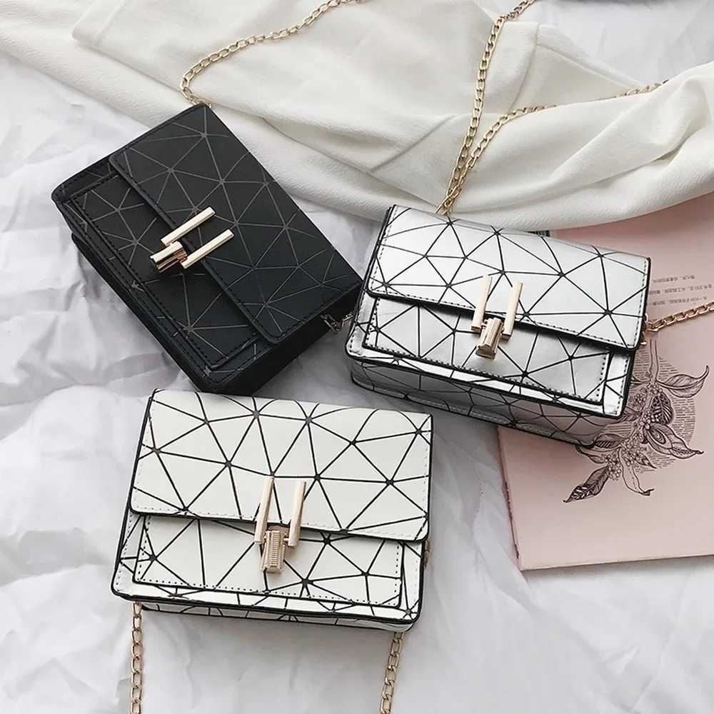 Womens Handbags Striped Square Designe Crossbody Bags High Capacity Fine Texture Soft Comfortable Females Crossbody BagXJ241225