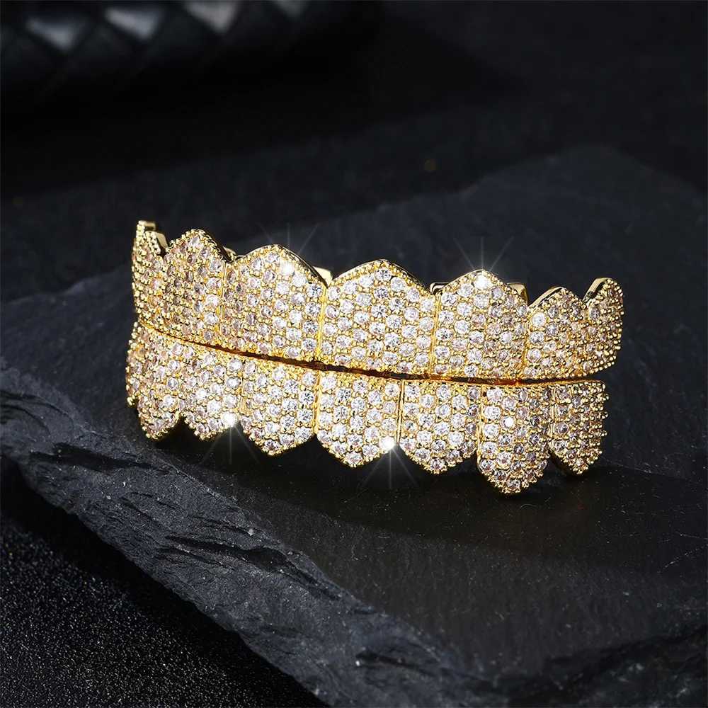 Hip Hop Teeth Grillz d Out Micro Pave Cubic Zircon Top Bottom Charm Grills Set For Men Women Jewelry Box PackingXJ241225