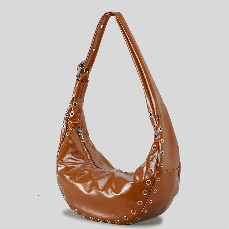 Fashion Rivet Half Moon Women Shoulder Bags Casual Hobos Handbags Retro Oil Wax Pu Leather Crossbody Trend Underarm Bag 2025