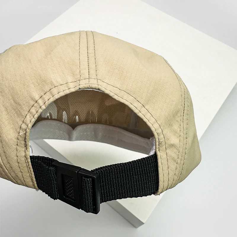New unisex flat Eaves quick drying solid baseball cap breathable and simple sunshine outdoor leather hat fashionable retro version W241225