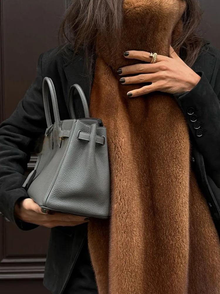 2024 Winter Female Sleeveless Faux Fur Vest Chic Warm High Collar Thick Cape Jackets Lady Street Coats 241223