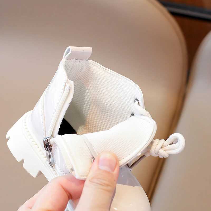 Athletic Outdoor Childrens Fashion Short Boots Size 21-30 Cartoon Bright Lights Boys Girls Baby Shoes Four Seasons Non-slip Kids Leather Boots H241223