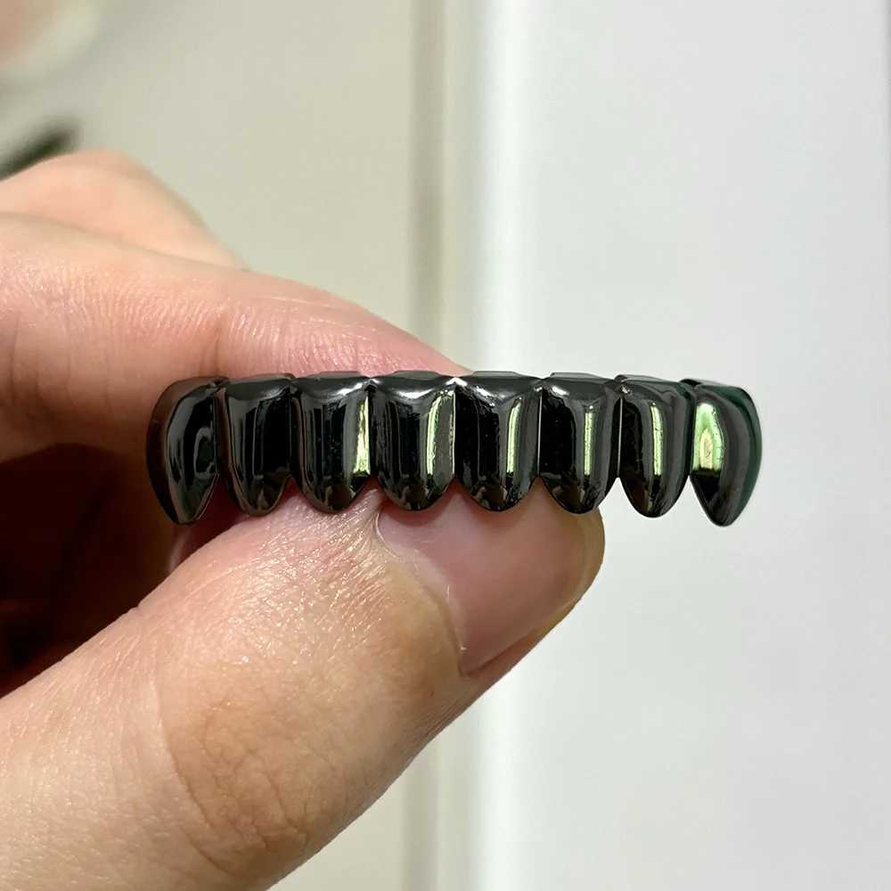 YOUNGX Punk Glossy 8 Bottom Teeth Grillz Cs Black Silver Color Tooth Grills For Women Men Jewelry Halloween Dental GrillsXJ241225
