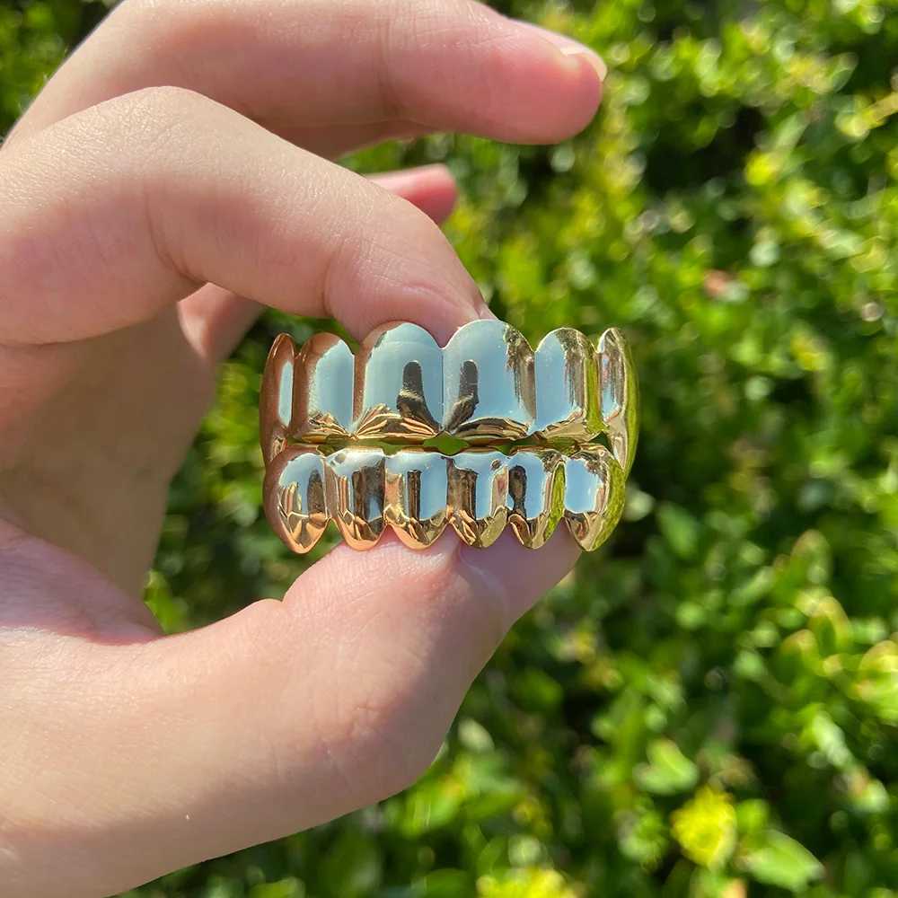 RACHELZ Gold Silver Color Fangs Teeth Grillz Hip Hop Tooth Cs Decor Fashion Dental Grills For Men Women Jewelry AccoriesXJ241225