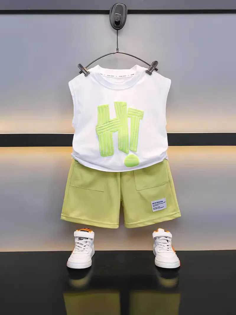 Clothing Sets Summer New Boys Suit Childrens Sleeveless Vest Baby Summer Boy Handsome Small Childrens Clothing Fashion Two-Piece SetY241225W1RT