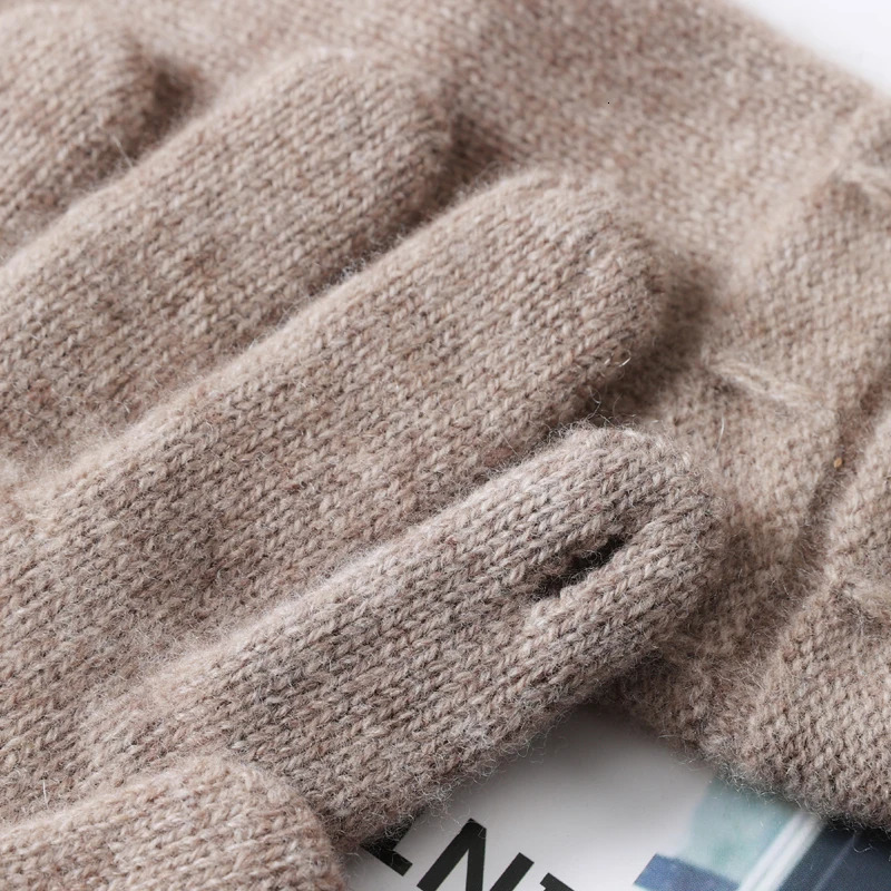 Women 10% Cashmere Gloves Cable Knit Touchscreen Finger Hole Winter Autumn Warm Wrist Length Classic Gloves Female Mitten 241225