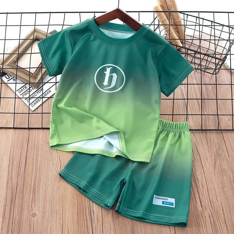 Clothing Sets Childrens clothing summer sports short sleeved set for boys summer new childrens boys clothing gradient Tshirtshorts twopiece sportswY24