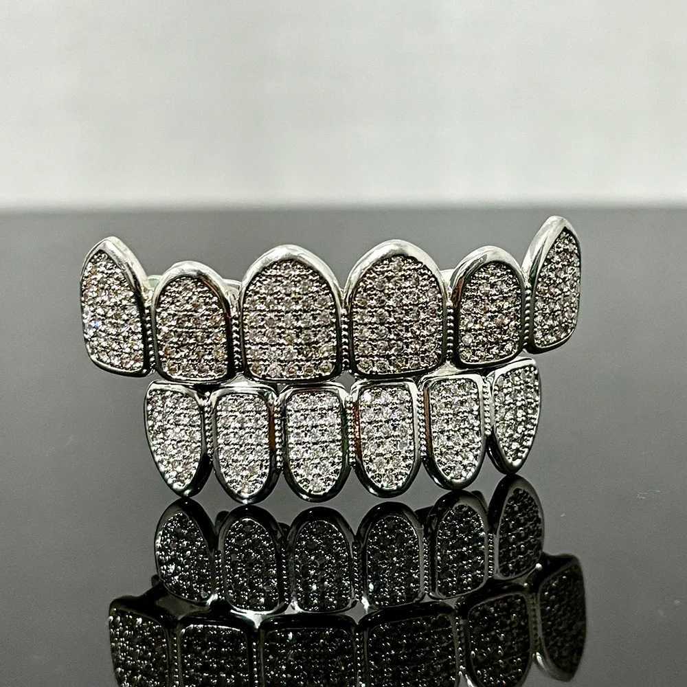 YOUNGX Hip Hop Full d Out CZ Stone Teeth Cs Braces Top Bottom Gold Silver Color Shiny Zircon Tooth Grills Bo JewelryXJ241225