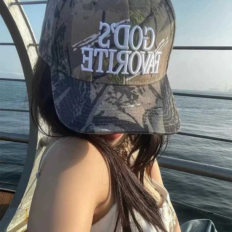 Street Tide Brand 3D Embroidered Camouflage Baseball Hat Womens Facial Small Wild Pea Hat Fashion Hat W241225