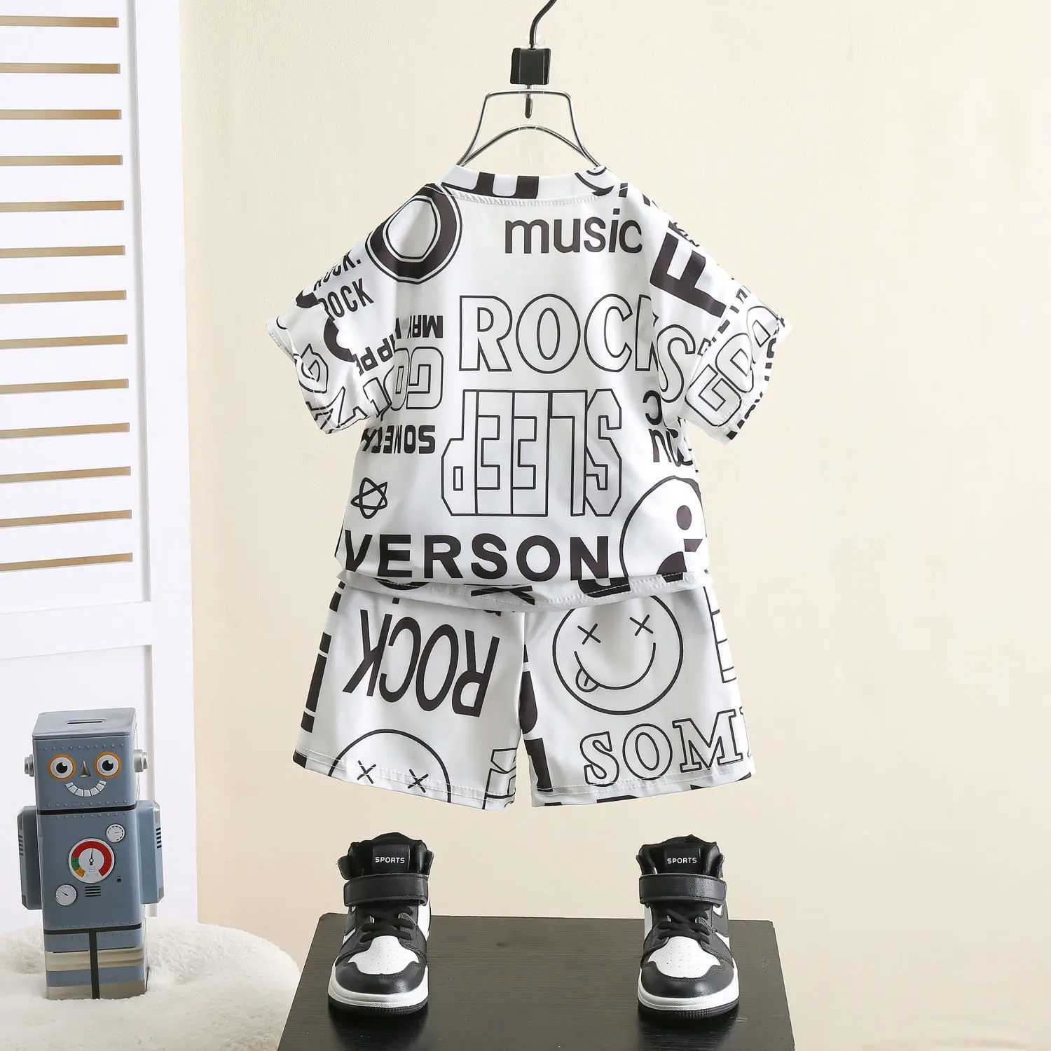 Clothing Sets Summer Kid Boy Clothes Set Letter Printed T-shirts and Shorts 2pcs Suit Children Girls Short Sleeve Top Bottom Outfits TracksuitY241225N