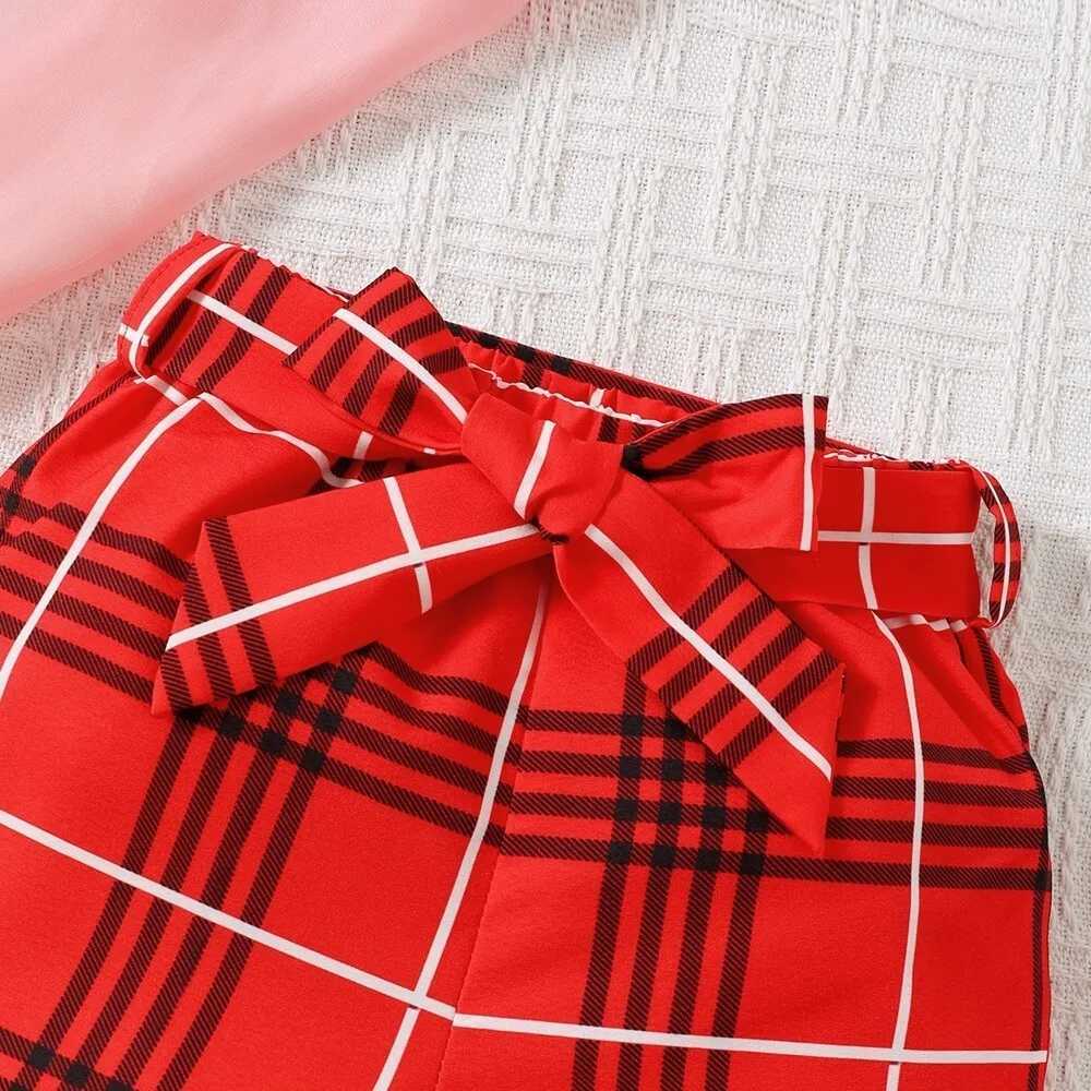 Clothing Sets 2PCS Baby Girls Clothes Set Flutter Short Sleeve Plaid Bow Print Top and Shorts Fashion Photograph Outfit for Toddlers 0-2 YearsY241225F
