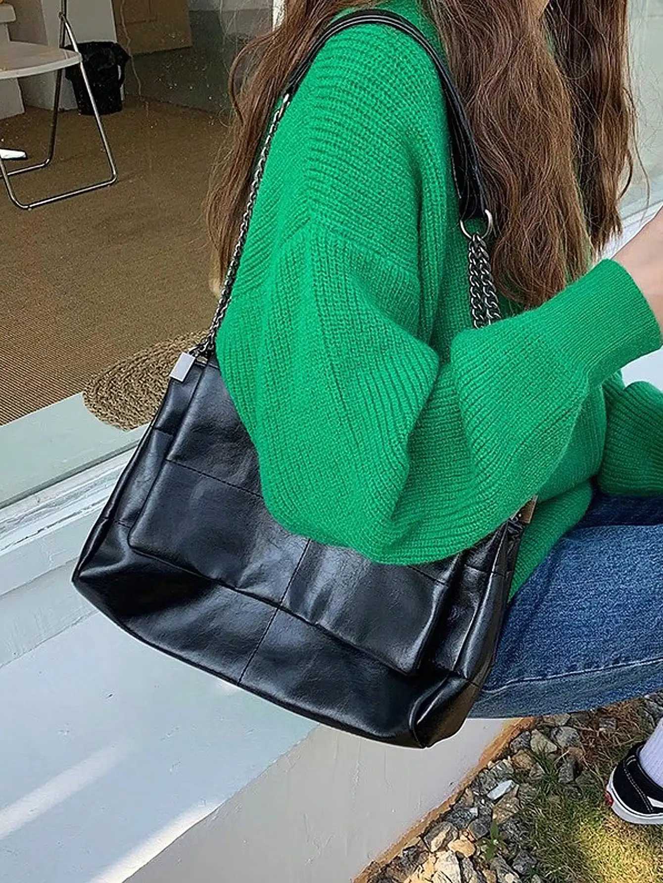 Large capacity commuting bag 2024 new spring/summer womens chain tote bag high-end and fiable single shoulder underarm baXJ241225