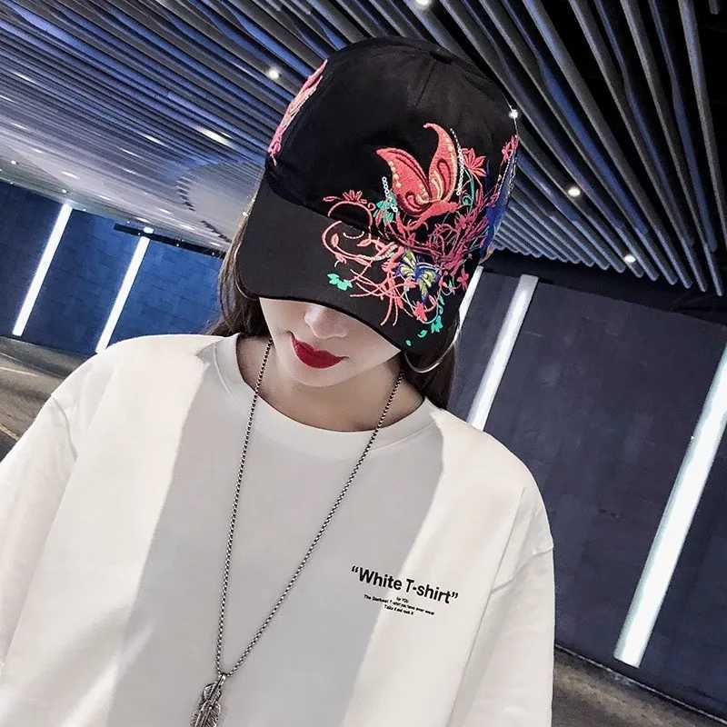 Embroidered butterfly baseball cap suitable for women soft cotton snap button sun protection cap adjustable outdoor sports golf leather cap W241225