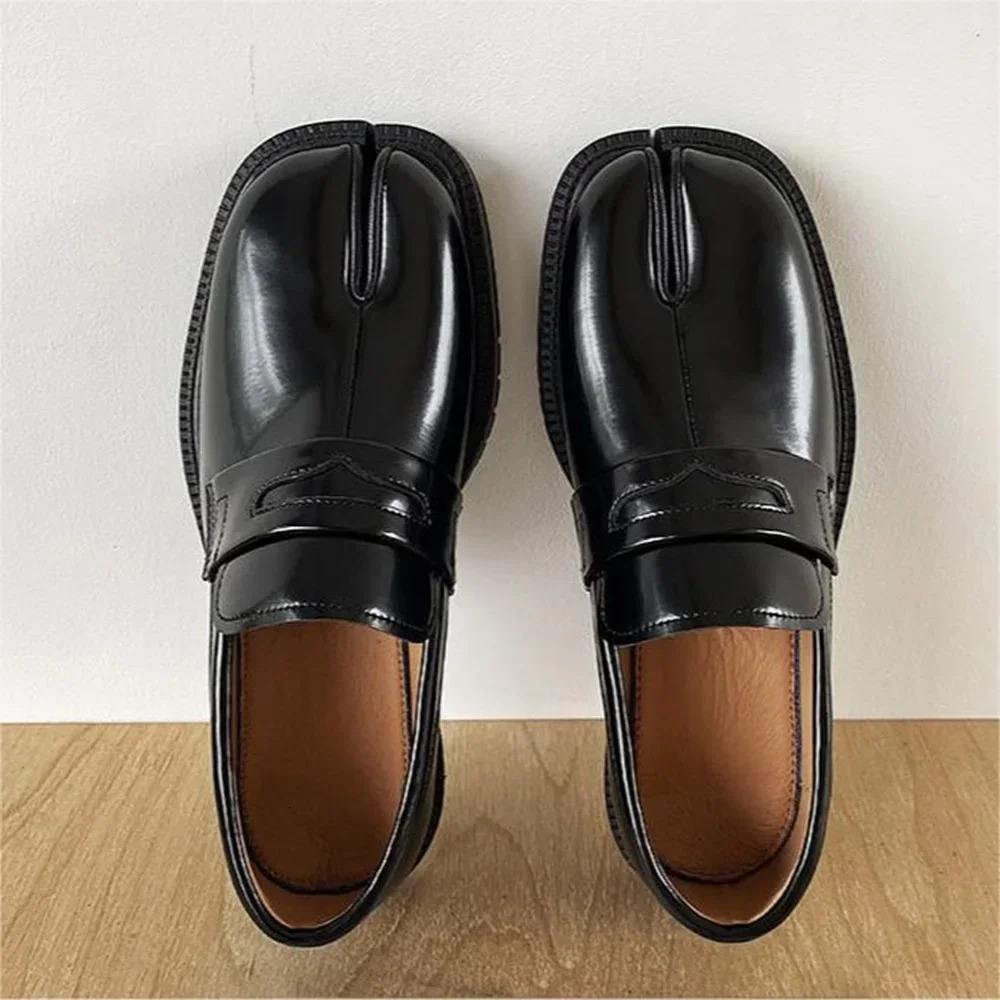 Tabi Loafer For Men And Women Split Toe Thick Sole Casual Patent Leather Shoes
