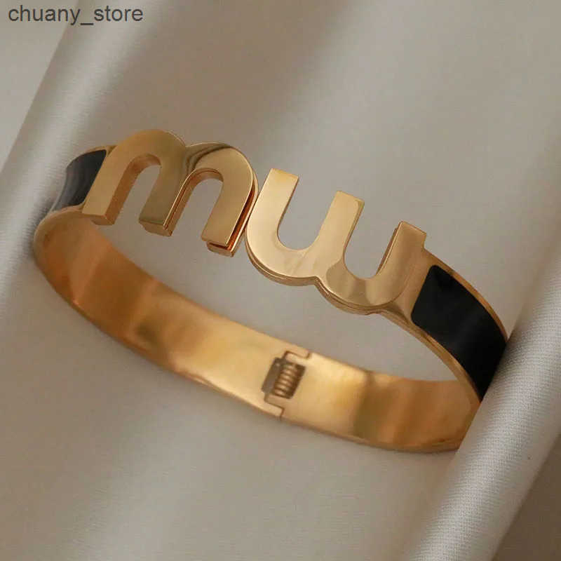 Chain Stainless Steel Metal Letter M Bangles s for Women Fashion Brand Jewelry Black Bangles Accessories L240910