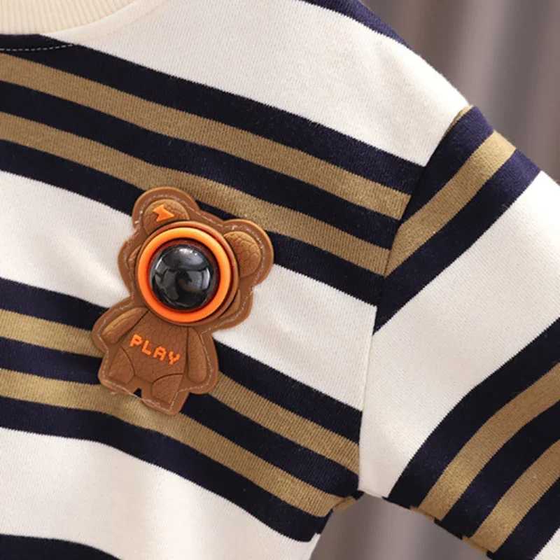 Clothing Sets Autumn Baby Girl Boy Fashion Clothes Set Children Sports Cartoon Space Bear Striped Top and Pants Buttom 2pcs Cotton TracksuitY2412259ZA