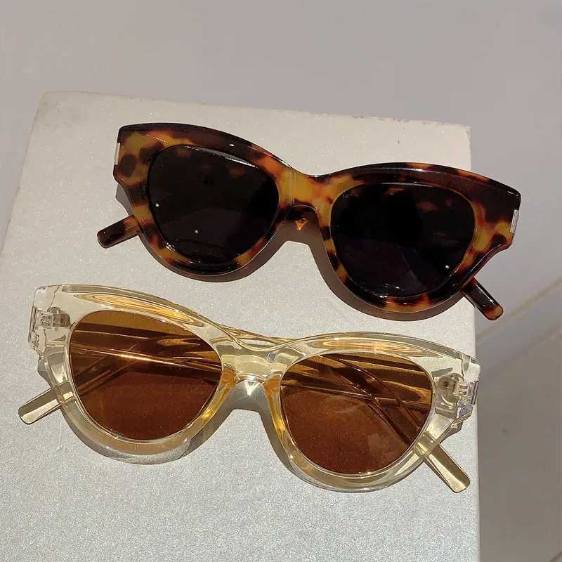 Fashion retro cat eyes Sunes Wen for Fem Sun es Punk S luxury brand designer elegant womens eyes UV400 X2412251