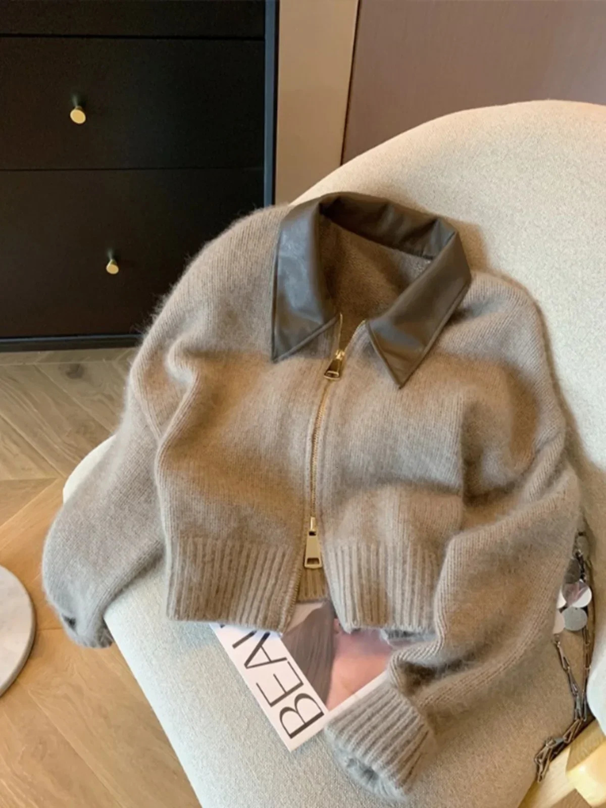 Women Leather Collar Patchwork Double Zipper Knit Cardigan Graceful Fit Temperament Outer Wear Lapel Knitted Jacket 241225
