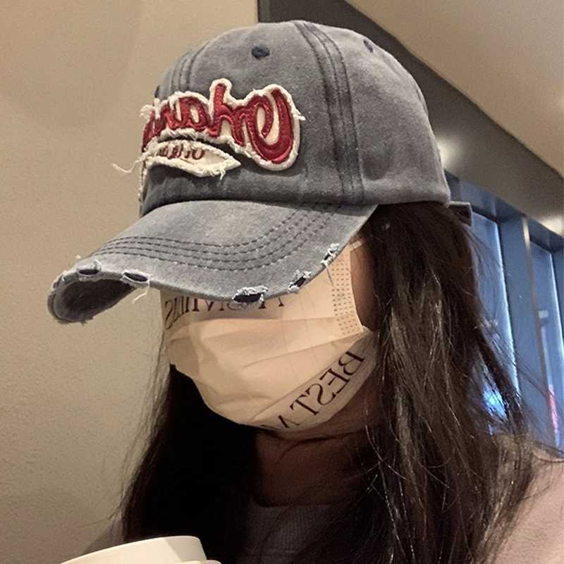 Vintage Distressed English Embroidered Baseball Hat Female Face Looking Small Curved Brim Sunshade Couple Peaked Cap W241225