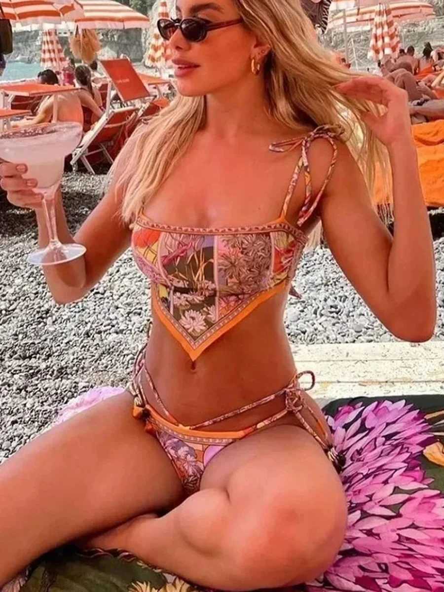 Printed Crop Top Bikini 2024 Womens Bikini Brazilian Swimsuit Womens Swimsuit Two Piece Bikini Set High Cut SwimsuitW241225