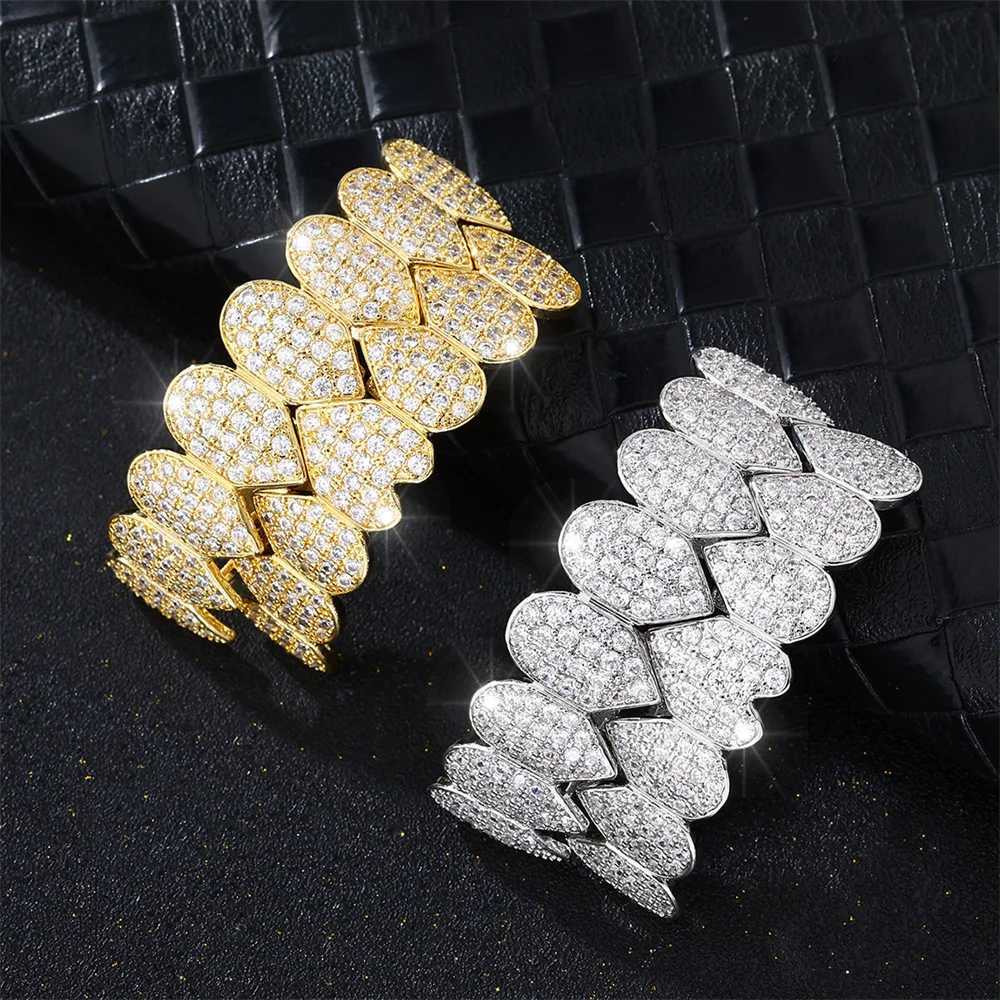 D Z New Gold Color Teeth Grillz d Out CZ Stones Grills Dental Mouth Punk Teeth Cs Cosplay Party Tooth Rper Funny JewelryXJ241225