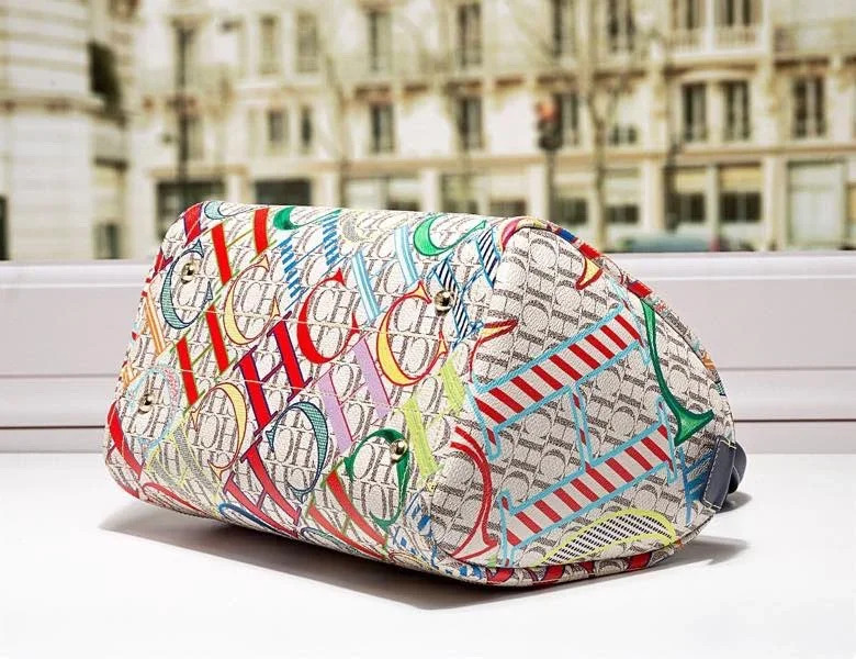 A Pvc Cartoon Patterned Pillow Bag And Handbag Suitable For Women's Daily Travel Storage