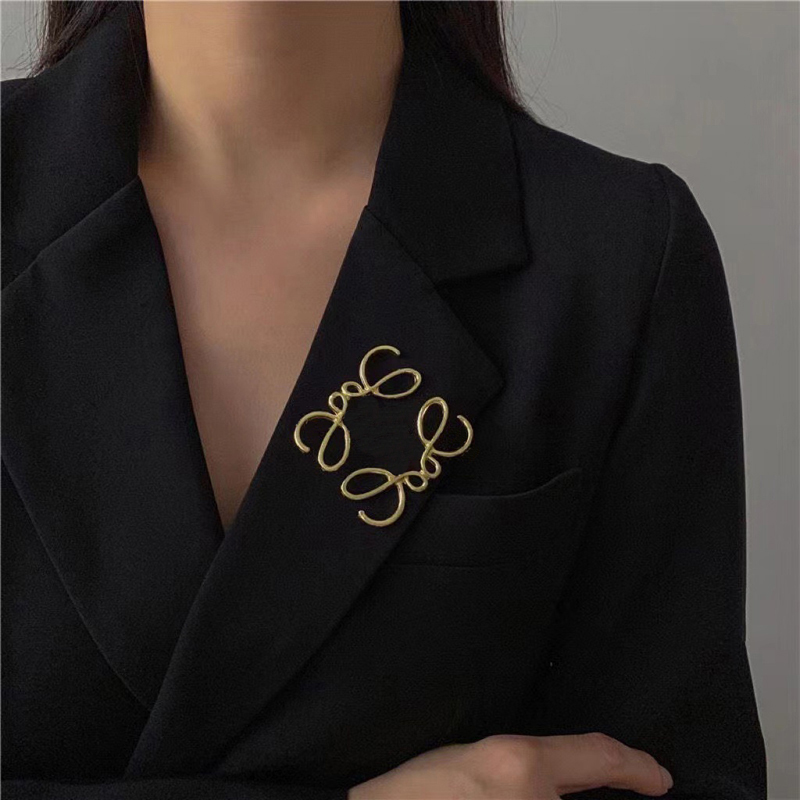 Vintage Women Mens Brooches Pins Gold Silver Color Hollowing out Flower Luxury Designer For Suit Party Wedding BRO001