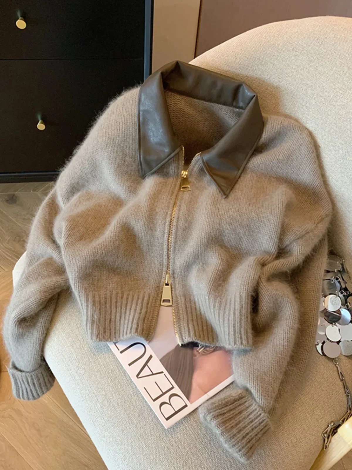 Women Leather Collar Patchwork Double Zipper Knit Cardigan Graceful Fit Temperament Outer Wear Lapel Knitted Jacket 241225