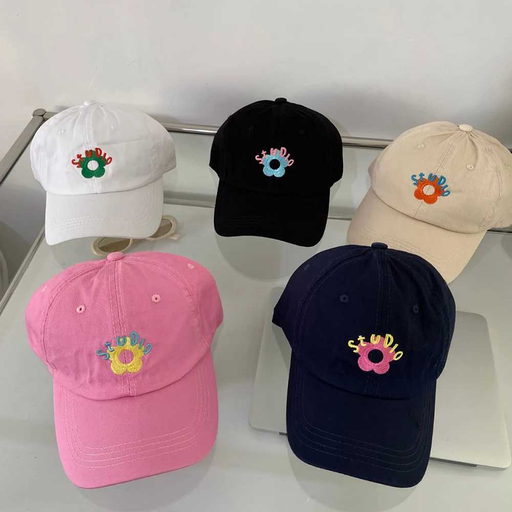 Embroidered baseball cap womens snap cap soft top leather hat fashionable sunset flower contrasting color cute headwear W241225