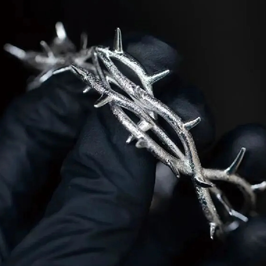 Thorn Bracelet Punk Gothic Cosplay Unisex Metal Hip Hop Hand Chain Silver Color Jewelry Bangles Props Birthday Gift Accessories 241225