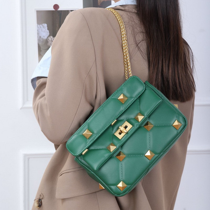 New women's bag Napa sheepskin retro handbag with diamond grid chain and large rivet bag temperament, crossbody shoulder bag